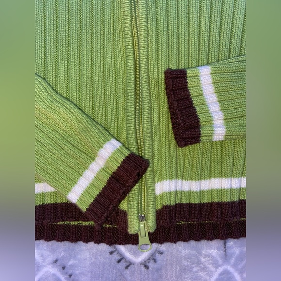 Sweater zip up jacket - The brand is Contact - Size large, fits like a small 🤍 - Picture 2 of 4